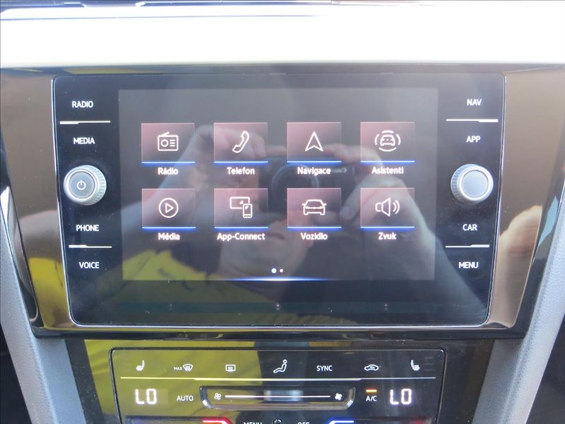 Volkswagen Arteon 2,0 TDI Elegance ČR - fotka 18 z 26