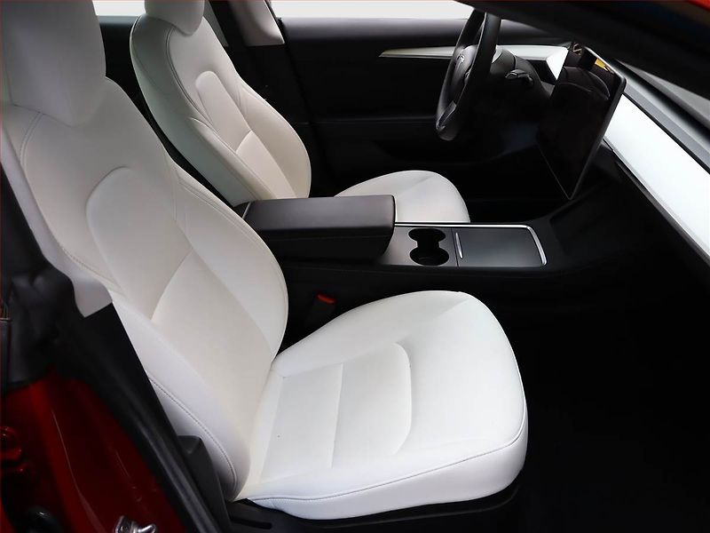 Tesla Model 3 (2022) Performance 79kWh, SoH 96% - fotka 7 z 23