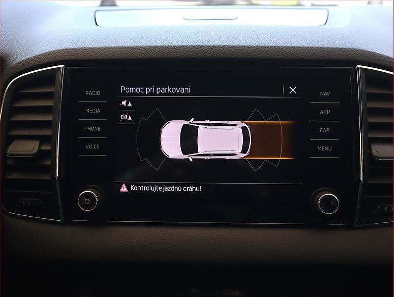 Škoda Karoq (2021) Style 2.0 TDI, Automat - fotka 18 z 24