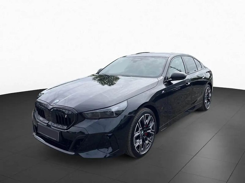BMW i5 xDrive40 M-Sport Pro B&W Venti - fotka 1 z 10