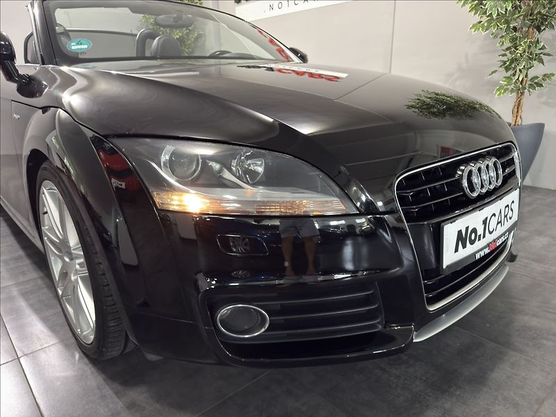 Audi TT 2,0   T211HP FL 3xS-LINE TOP - fotka 26 z 29