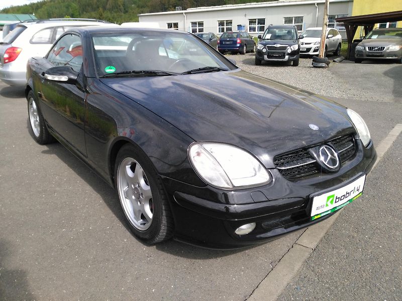 Mercedes-Benz SLK 230 Kompressor manuál - fotka 2 z 27
