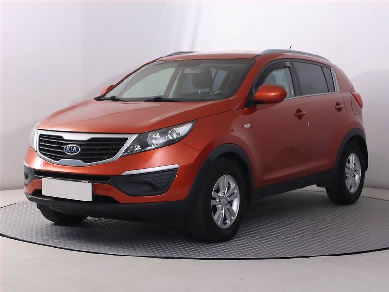 Kia Sportage (2011) 2.0 CRDi, Tempomat - fotka 2 z 17