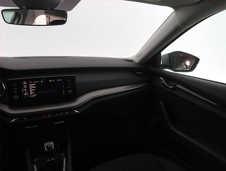 Škoda Octavia (2022) Ambition 2.0 TDI, ČR,1.maj - fotka 8 z 20