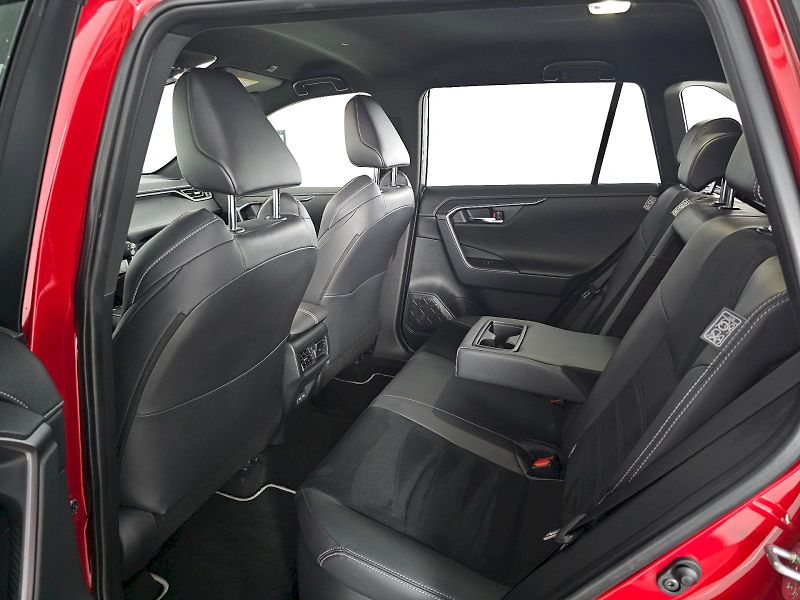 Toyota RAV4 (2025) 2.5HEV 222k 4x4 GR SPORT - fotka 7 z 31