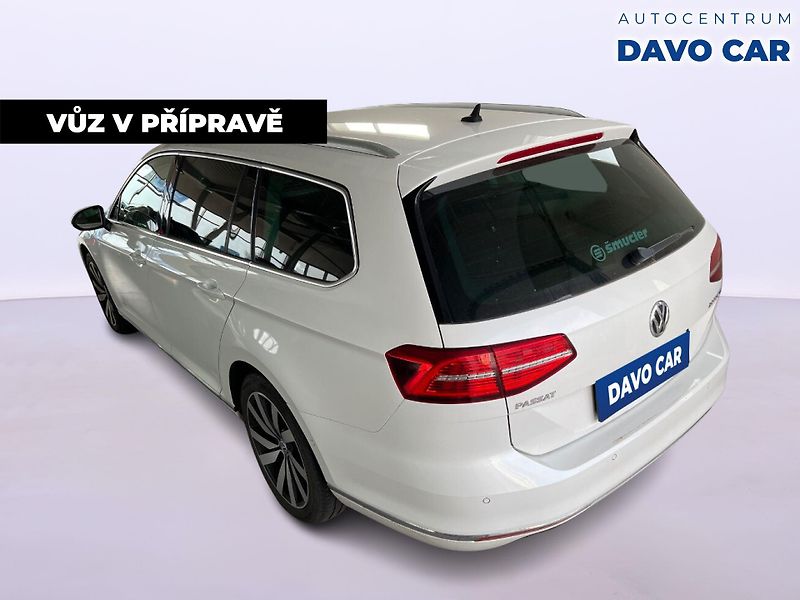 Volkswagen Passat 2,0 TDI 140 kW DSG Highline Va - fotka 2 z 12