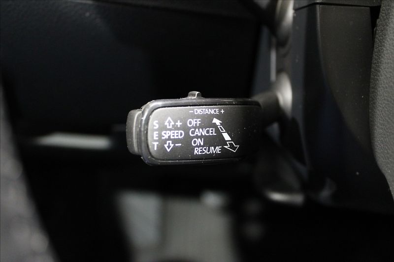 Škoda Superb 2,0 TDI Style REZERVOVÁNO - fotka 20 z 39
