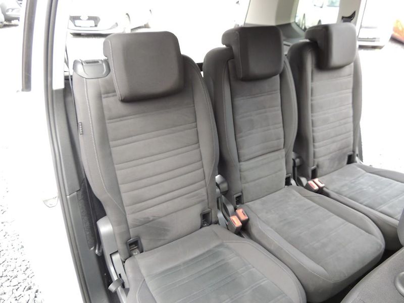 Volkswagen Touran (2018) 1.4TSi,110kw,7míst,Top výbava, - fotka 17 z 55