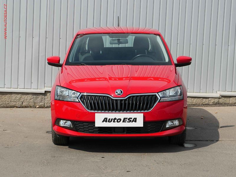 Škoda Fabia (2019) 1.0 TSi, 2.maj,ČR, Ambition - fotka 2 z 18