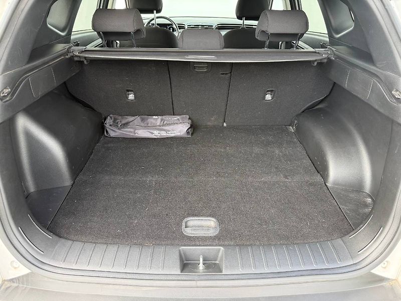 Hyundai Tucson (2021) 1.6 T-GDI 110 kW Smart 4x4 - fotka 22 z 24