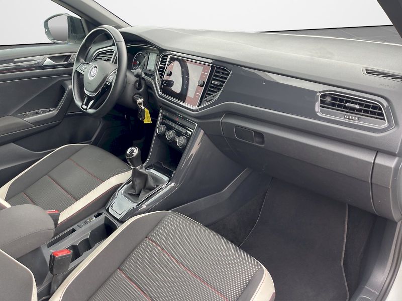 Volkswagen T-Roc (2018) 1.5 TSI 110 kW Highline Sport - fotka 21 z 31