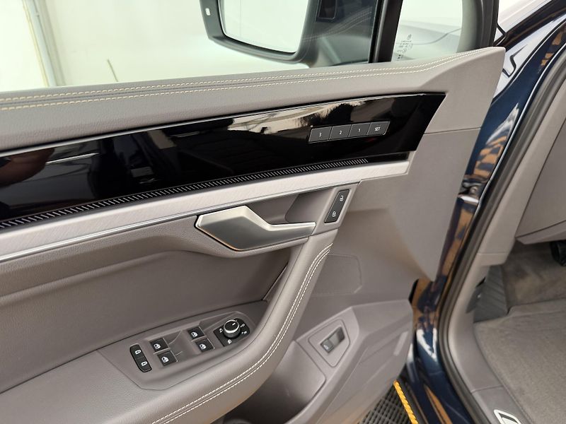 Volkswagen Touareg 3.0Tdi*210kw*1MAJ*DPH*ELEGANCE - fotka 10 z 49