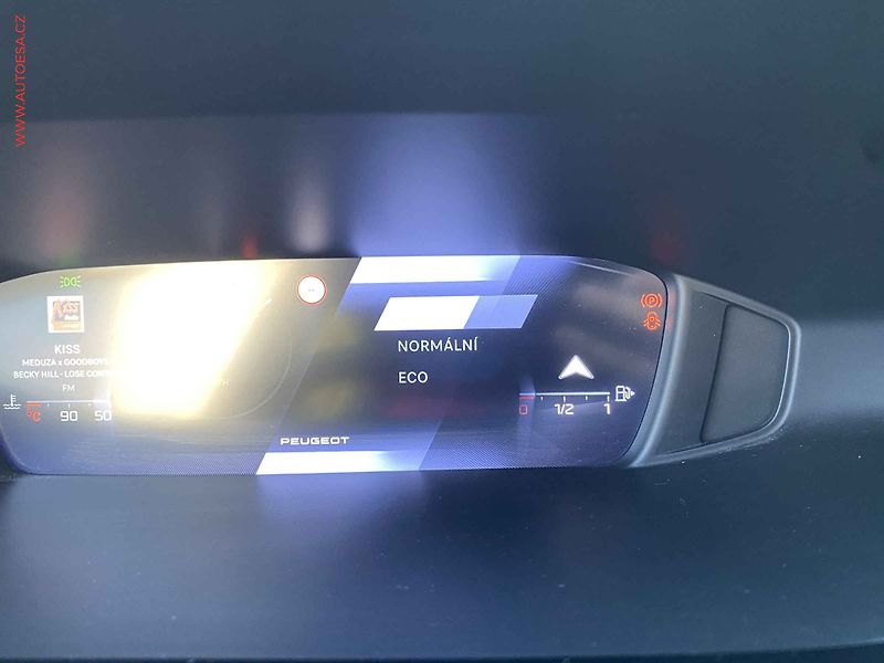 Peugeot 308 (2022) 1.2PT, Allure, AT - fotka 18 z 19