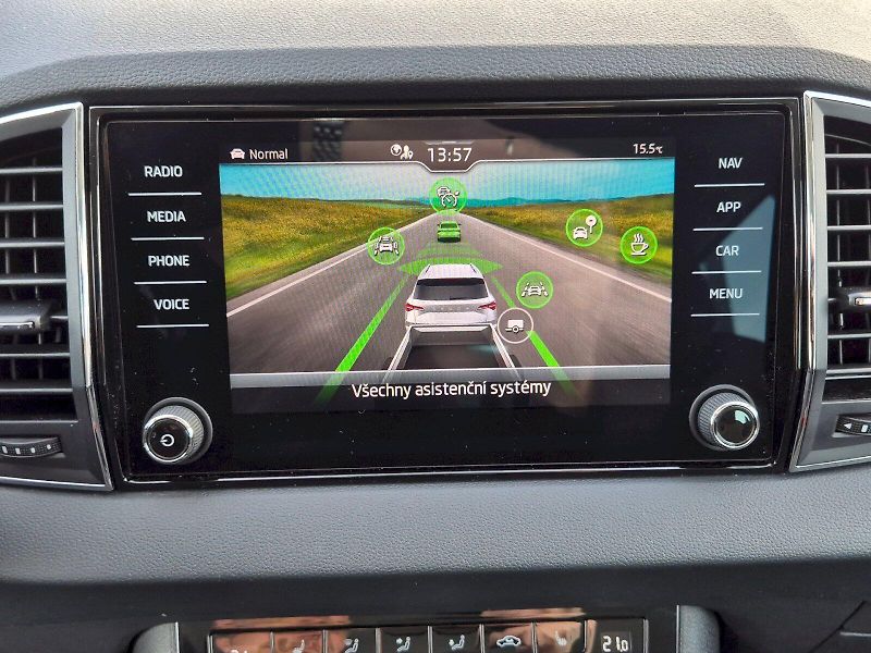 Škoda Karoq (2025) Top Selection 1.5TSi 110kW 7°D - fotka 27 z 32