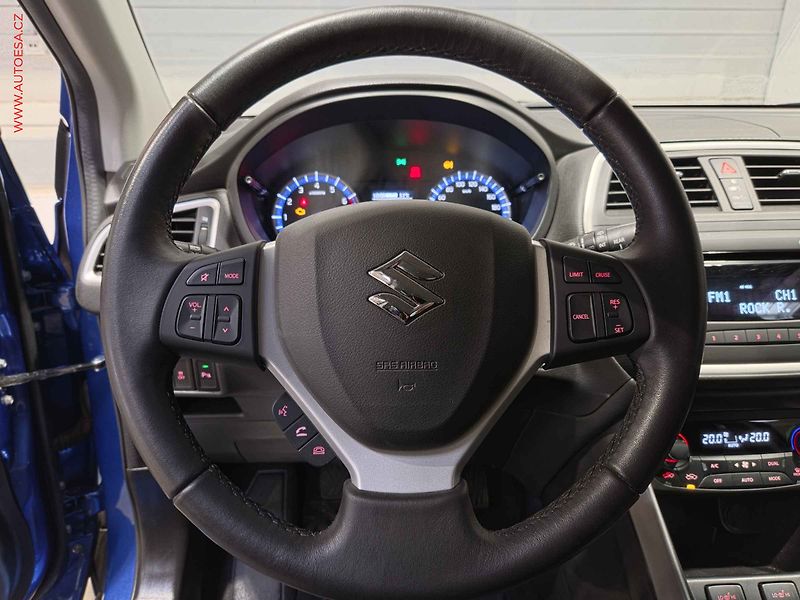 Suzuki SX4 (2015) 1.6VVT 4x4, 1.maj,ČR, AC - fotka 13 z 21
