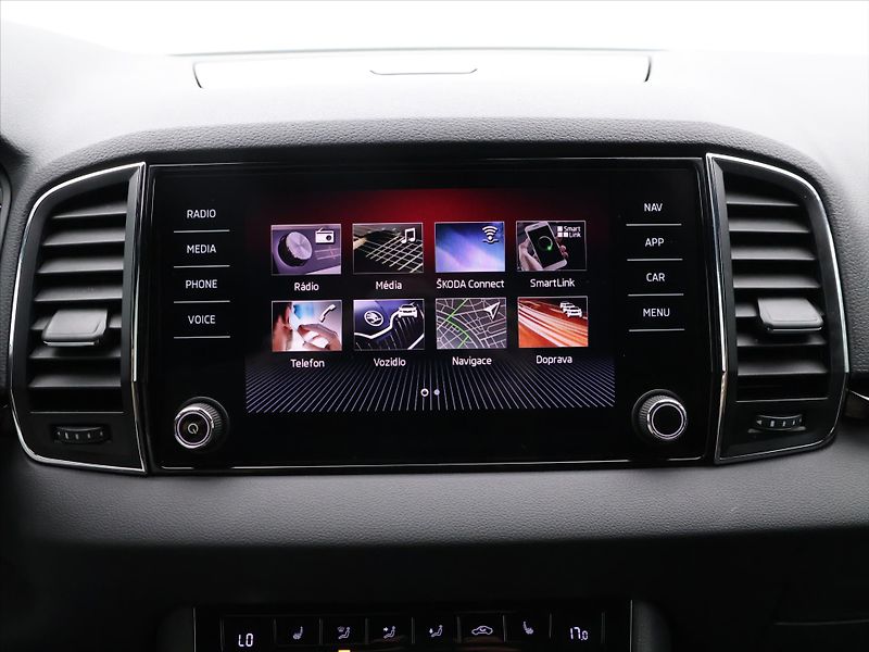Škoda Karoq 2,0 TSI 140kW Sportline DSG 4x - fotka 20 z 30