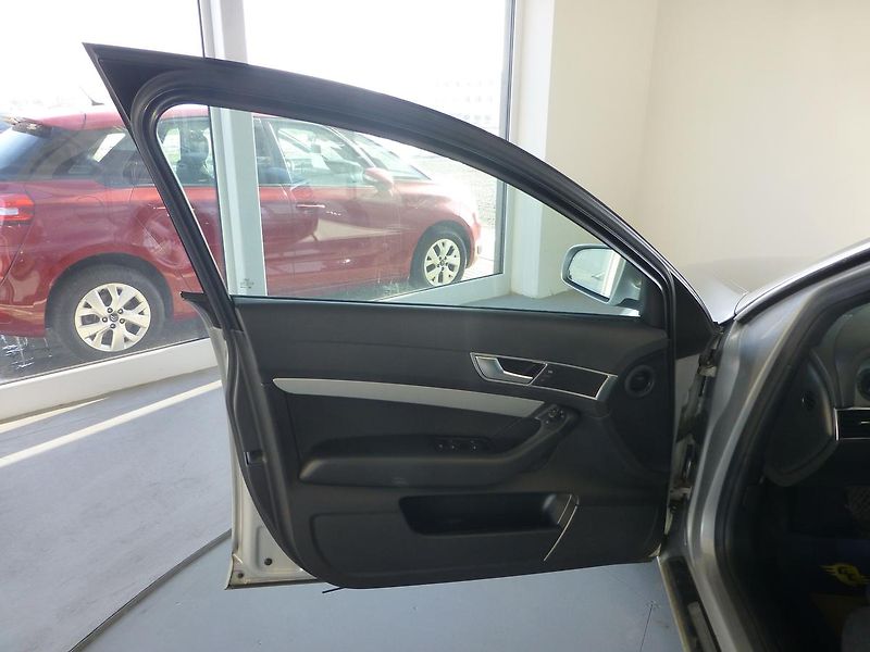 Audi A6 (2007) 3,0TDI**QUATTRO**NAVIG**XENONY - fotka 7 z 22