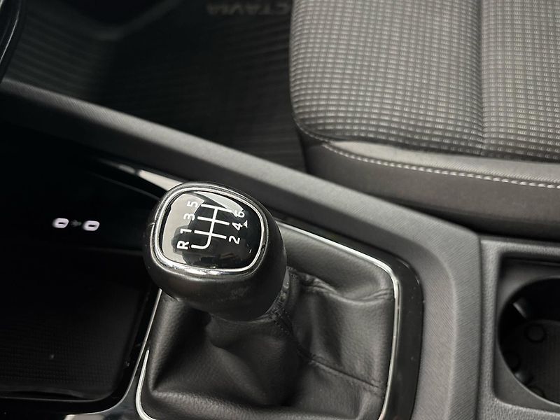 Škoda Octavia Ambition - fotka 20 z 26