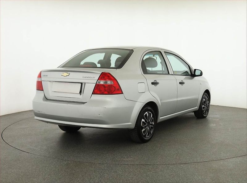 Chevrolet Aveo (2010) 1.2 i 16V, Serv.kniha, Klima - fotka 5 z 11