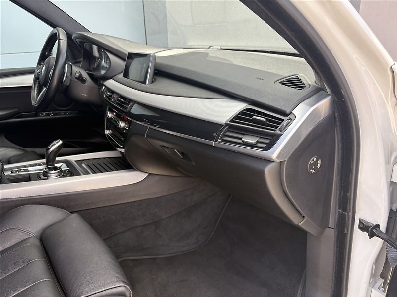 BMW X5 M paket X DRIVE 3,0 D - fotka 25 z 38
