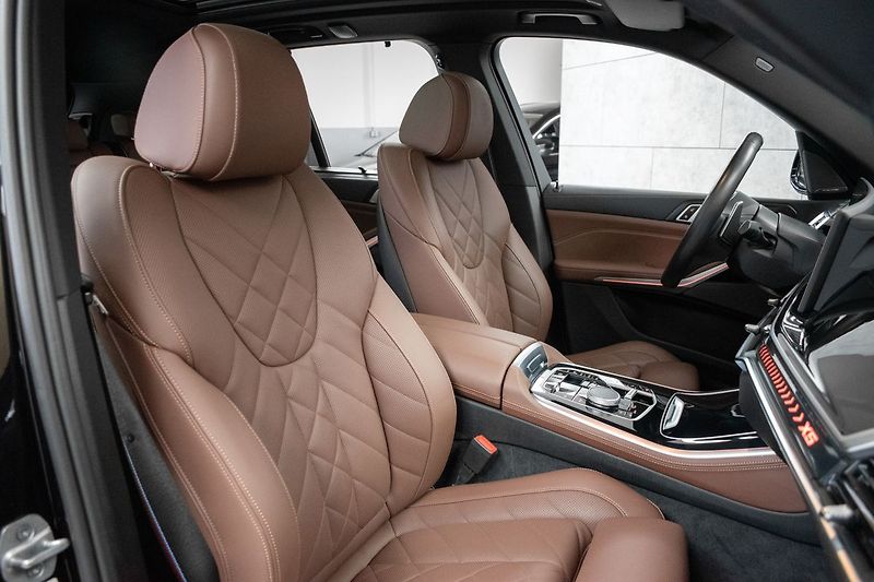 BMW X5 xDrive30d ///M*TAŽNÉ*7.MÍST*ČR - fotka 13 z 51