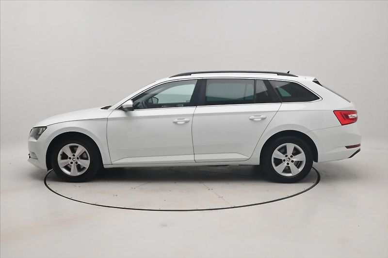 Škoda Superb 1,6 TDI 88 kW NAVI Ambition Zá - fotka 8 z 29