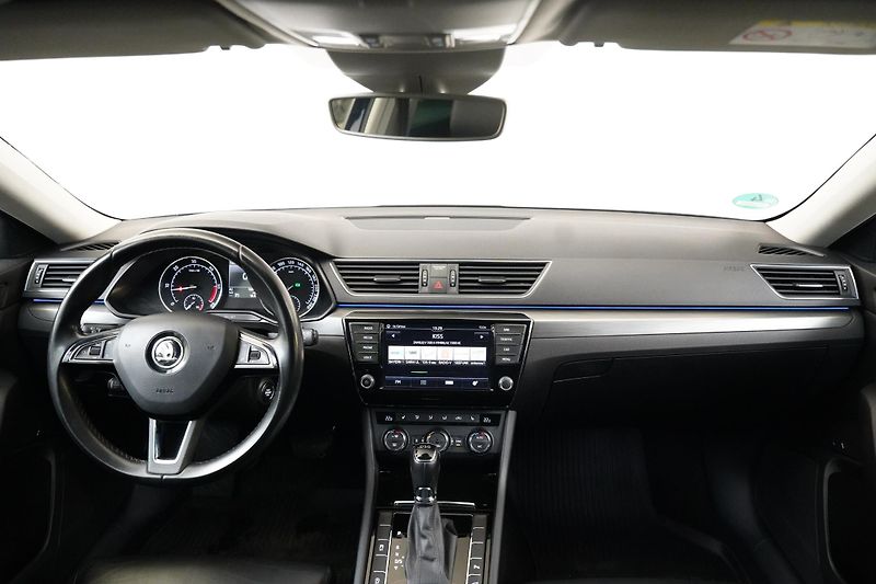 Škoda Superb - fotka 5 z 30