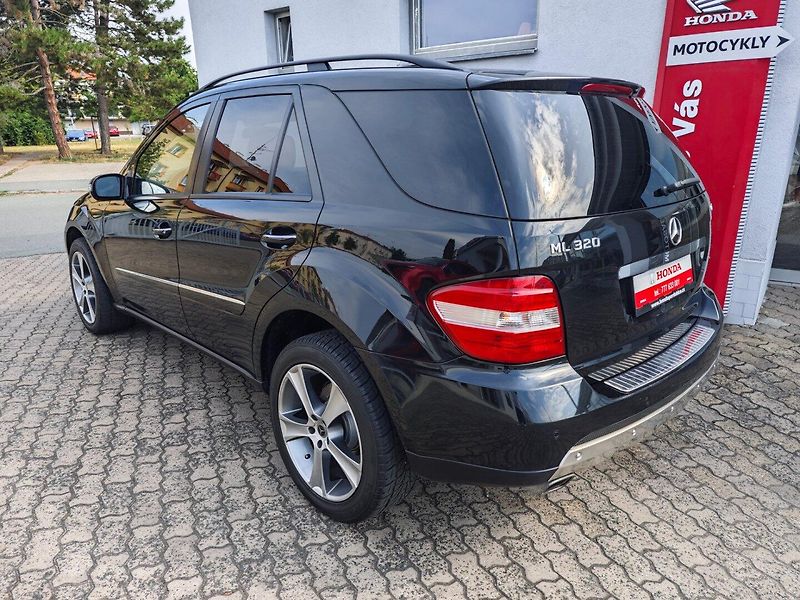 Mercedes-Benz Třídy M (2006) 320CDi 4Matic AirMatic nové ČR - fotka 4 z 47