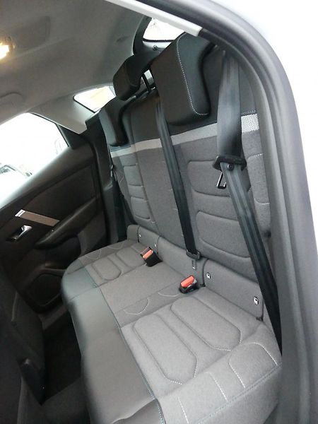 Citroën C4 (2026) MAX Petrol 130k Automatic - fotka 10 z 21