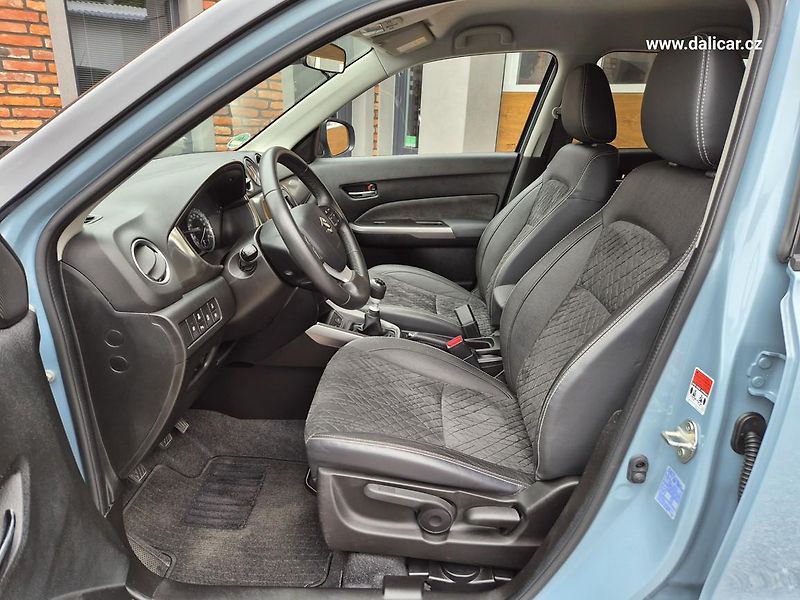 Suzuki Vitara (2021) 1.4i 95KW COMFORT Navi LED ACC - fotka 32 z 52