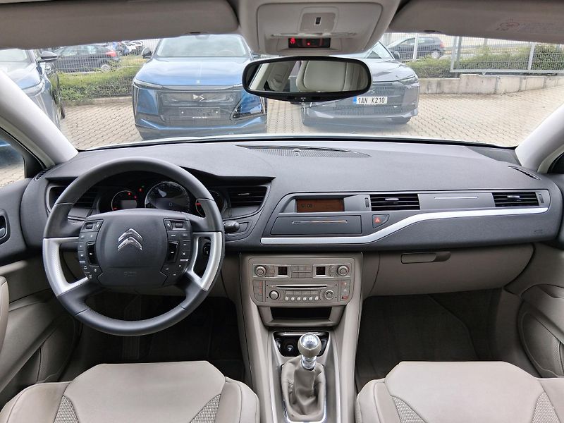 Citroën C5 EXCLUSIVE 2.0 HDi 120 kW - fotka 2 z 25