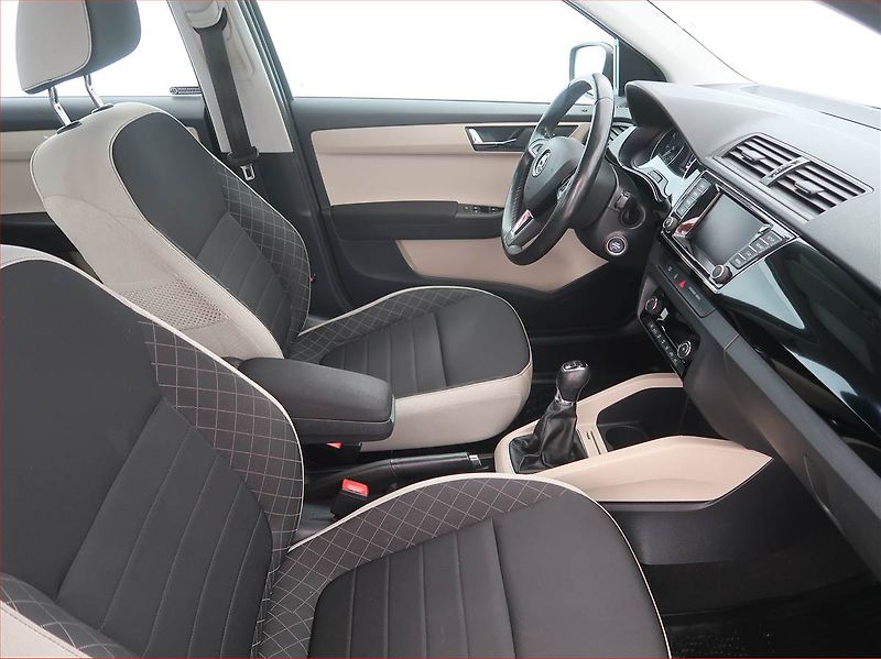 Škoda Fabia (2016) Style 1.2 TSI, Serv.kniha - fotka 7 z 14