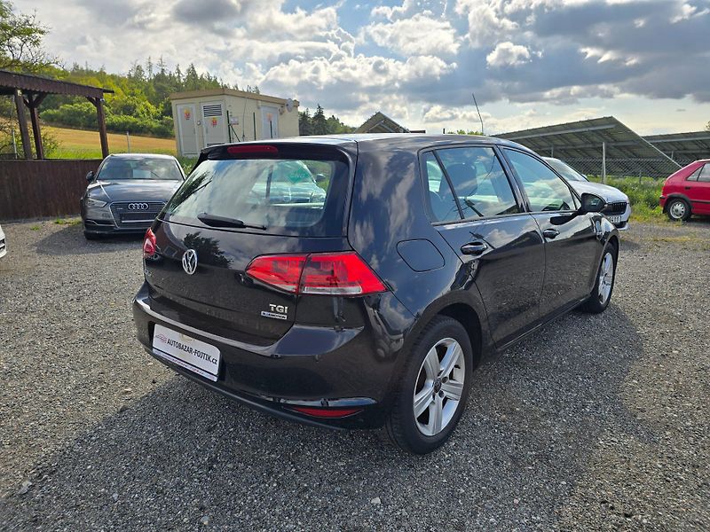 Volkswagen Golf (2015) 1.4 TGi Highline DSG - fotka 7 z 22