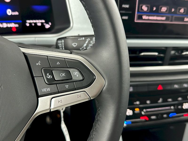 Volkswagen T-Roc (2025) Life GOAL 1.0 TSI 85kW - fotka 23 z 27