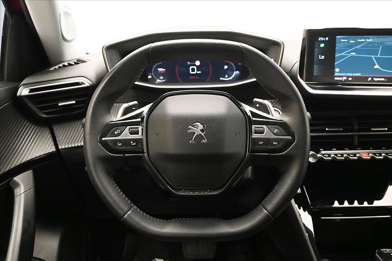 Peugeot 2008 1,2 96 kW PureTech EAT8 Záruka - fotka 18 z 30