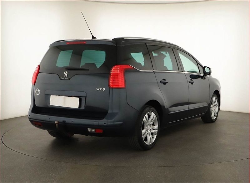 Peugeot 5008 (2014) 2.0 HDI, Navi, Xenony - fotka 5 z 18