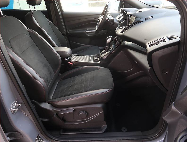 Ford Kuga (2019) ST-Line 2.0 TDCi, 4X4 - fotka 9 z 22