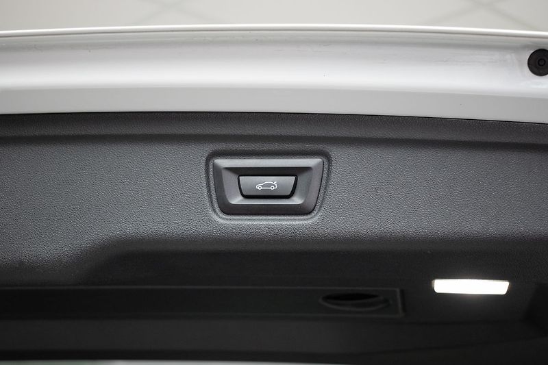BMW Řada 3 320d xD ///M* REZERVACE - fotka 44 z 46