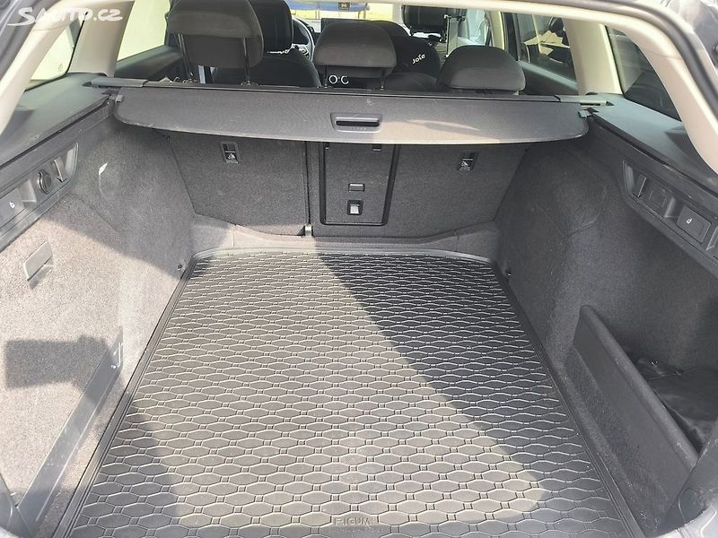 Škoda Superb -DPH,KRÁSNÝ,CZ,VÝBAVA,MASÁŽE - fotka 8 z 35