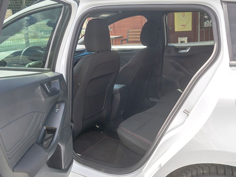 Ford Focus (2025) ČR 1.0T 114KW mat – ST-line - fotka 43 z 52