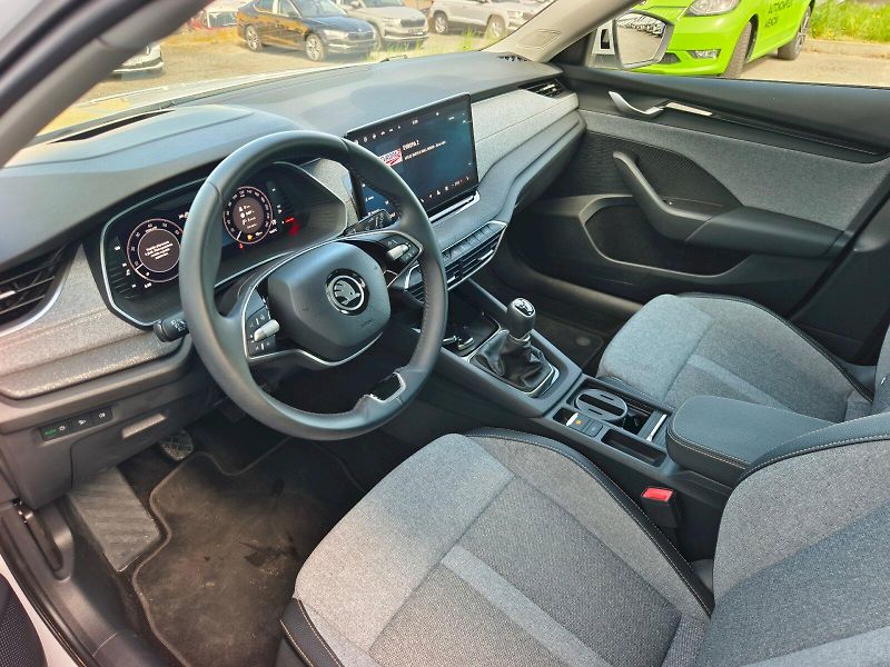 Škoda Octavia (2024) OCT.COMBI TOP SELECTION 1,5 TS - fotka 10 z 28