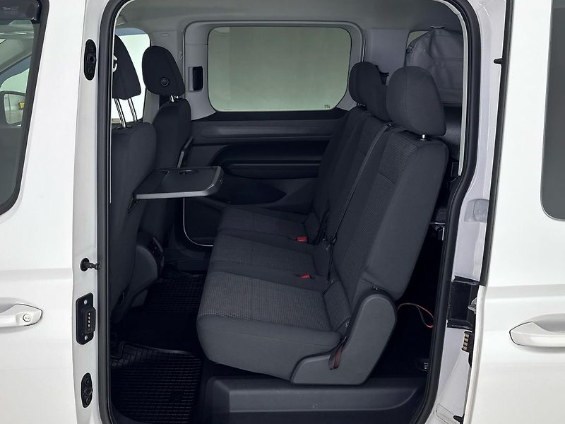Volkswagen Caddy California Maxi - fotka 8 z 30