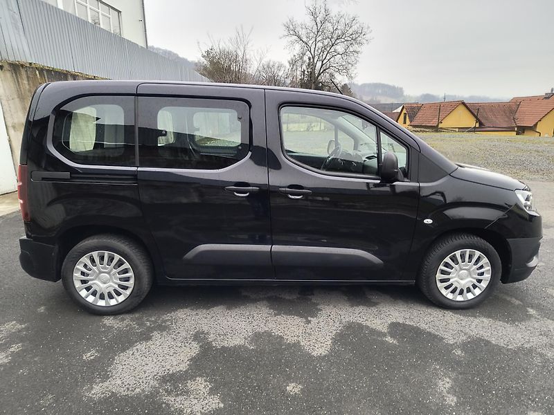Toyota ProAce City Verso 1.2 T 81KW/1.MAJ.ČR/ACC/KAMERA - fotka 8 z 37