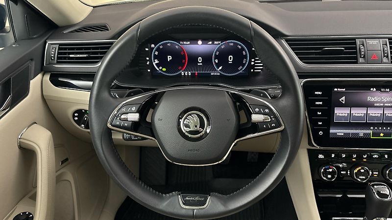 Škoda Superb 2.0 TDI L&K DSG 4x4 - fotka 9 z 35