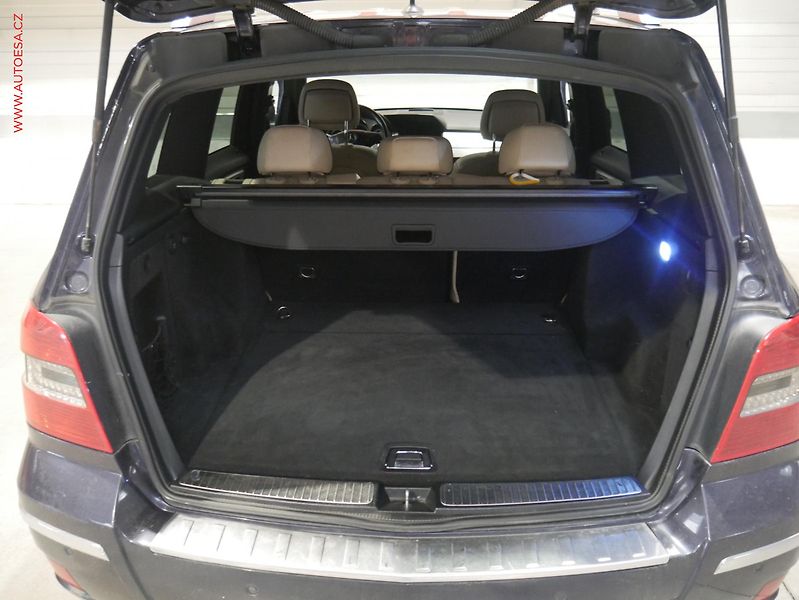 Mercedes-Benz GLK (2009) 3.0 CDi 4Matic, AT, xenon - fotka 7 z 19