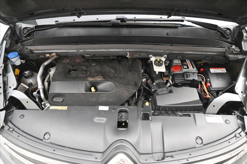 Citroën Grand C4 Picasso 2,0 HDI 110 kW 7 míst MANUÁL Z - fotka 9 z 26