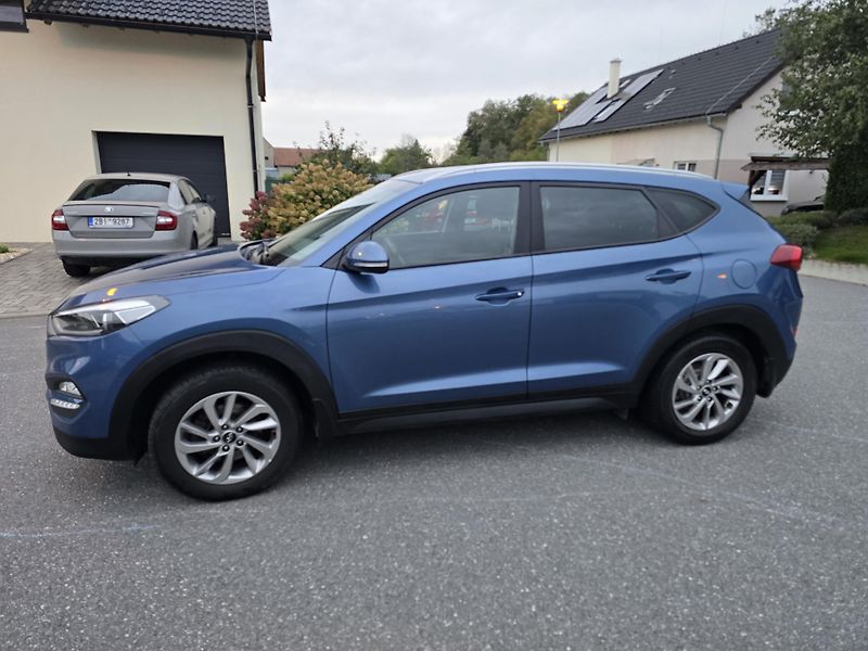 Hyundai Tucson (2015) 1.7CRDi, tažné, Alu zimní sada - fotka 1 z 18