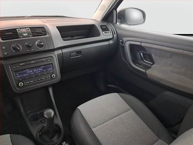 Škoda Fabia (2012) 1.2 12V, po STK, zamluveno - fotka 8 z 15