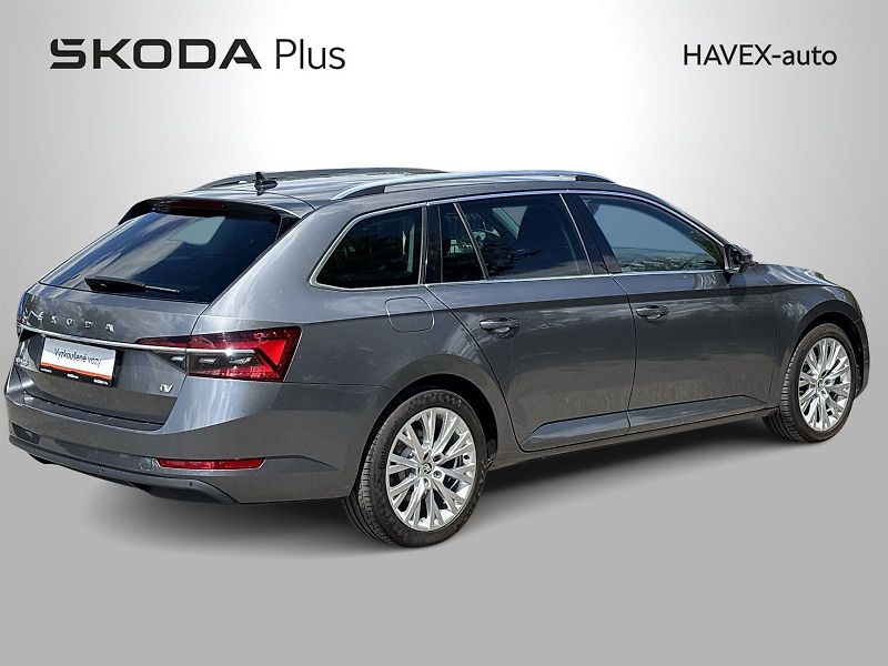 Škoda Superb (2022) Combi 1.5 TSI Style+ - fotka 2 z 30