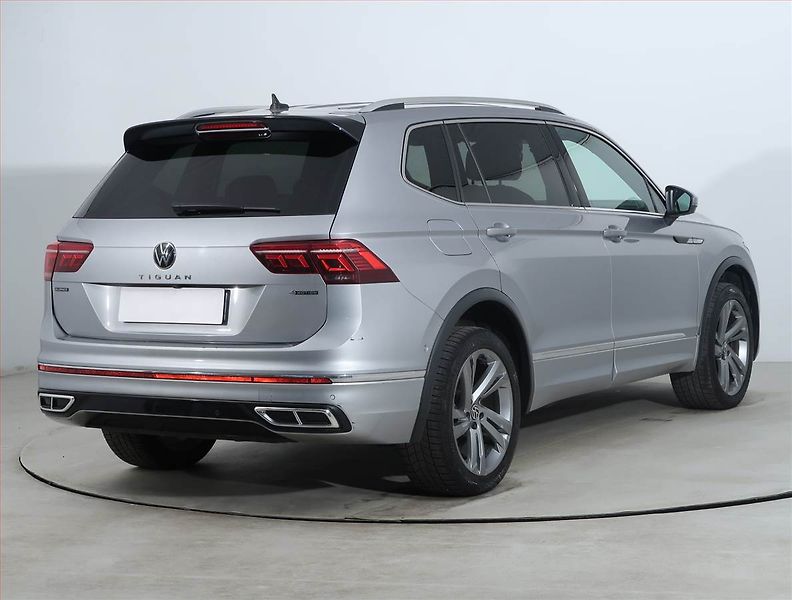 Volkswagen Tiguan Allspace (2023) R-Line 2.0 TDI - fotka 5 z 25